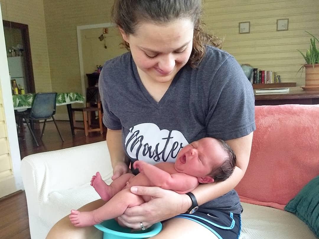 auntie pottying newborn baby