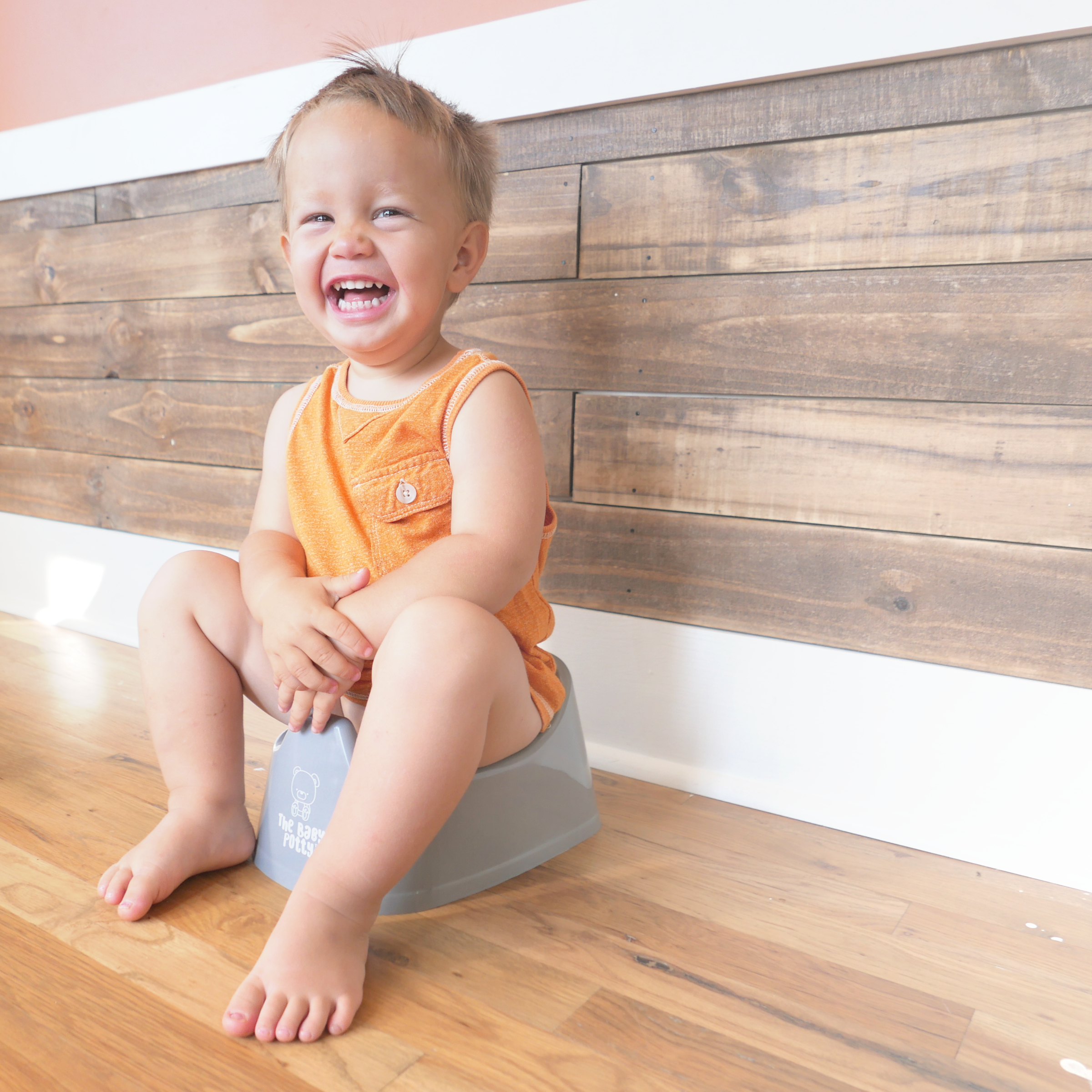 baby on potty